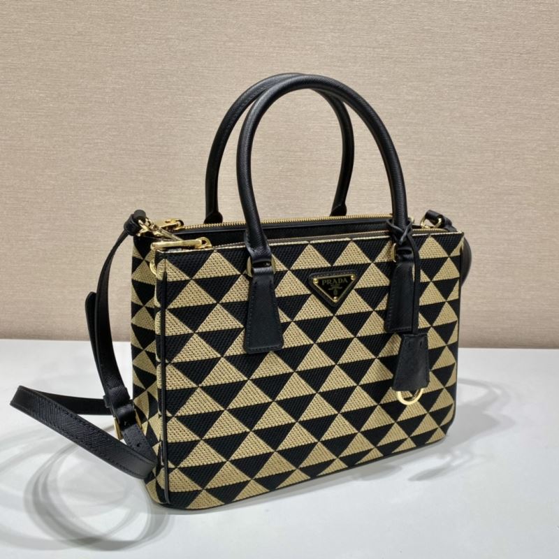 Pra*a tote bags